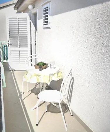 Mare Apartament *